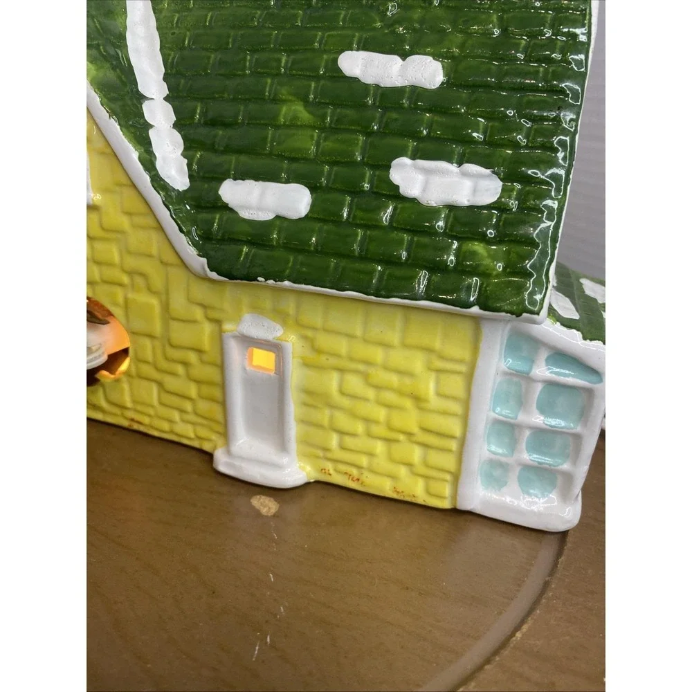 Department 56 Vintage Original Snow Village Nantucket House Box and Cord Works‎
